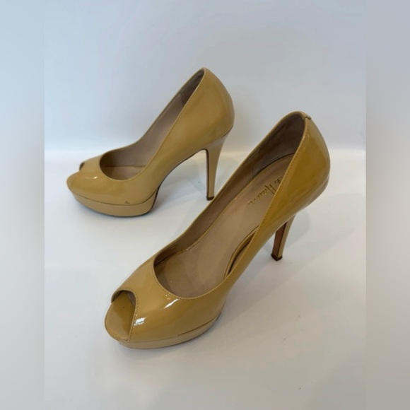 Cole Haan Yellow Patent Leather Peep Toe Heels Size 7 - Picture 3 of 8